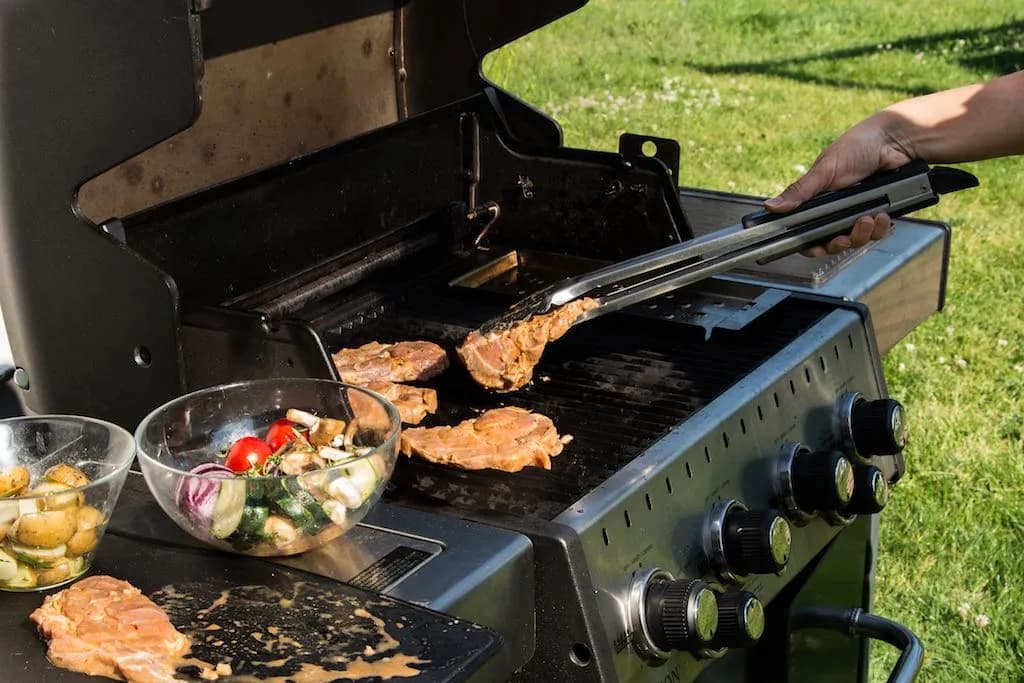 Jak zamarynować karczek na grilla, aby uzyskać wyjątkowy smak