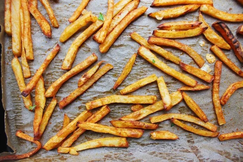 W jakiej temperaturze piec frytki w piekarniku, aby były idealne?