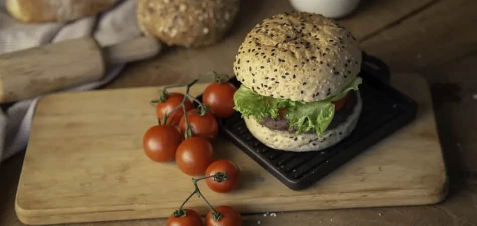 Jak zrobić hamburgery z mięsa mielonego, które zachwycą każdego smakosza